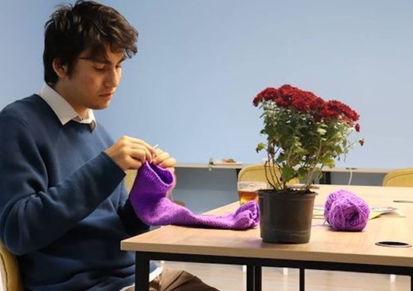 “Okulda zamanımı sürekli korku içinde geçirdim” Kaos GL - LGBTİ+ Haber Portalı