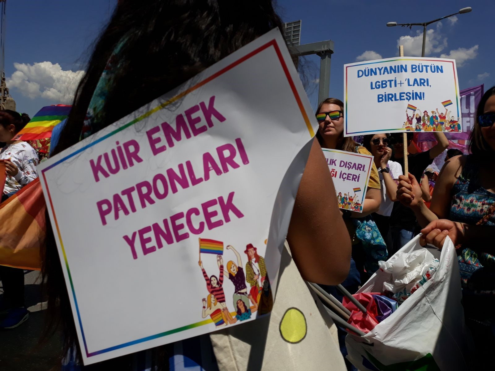 Özel sektör ve kamu sektörü çalışanı lubunyalar, 2023 anketine katıldınız mı? Kaos GL - LGBTİ+ Haber Portalı