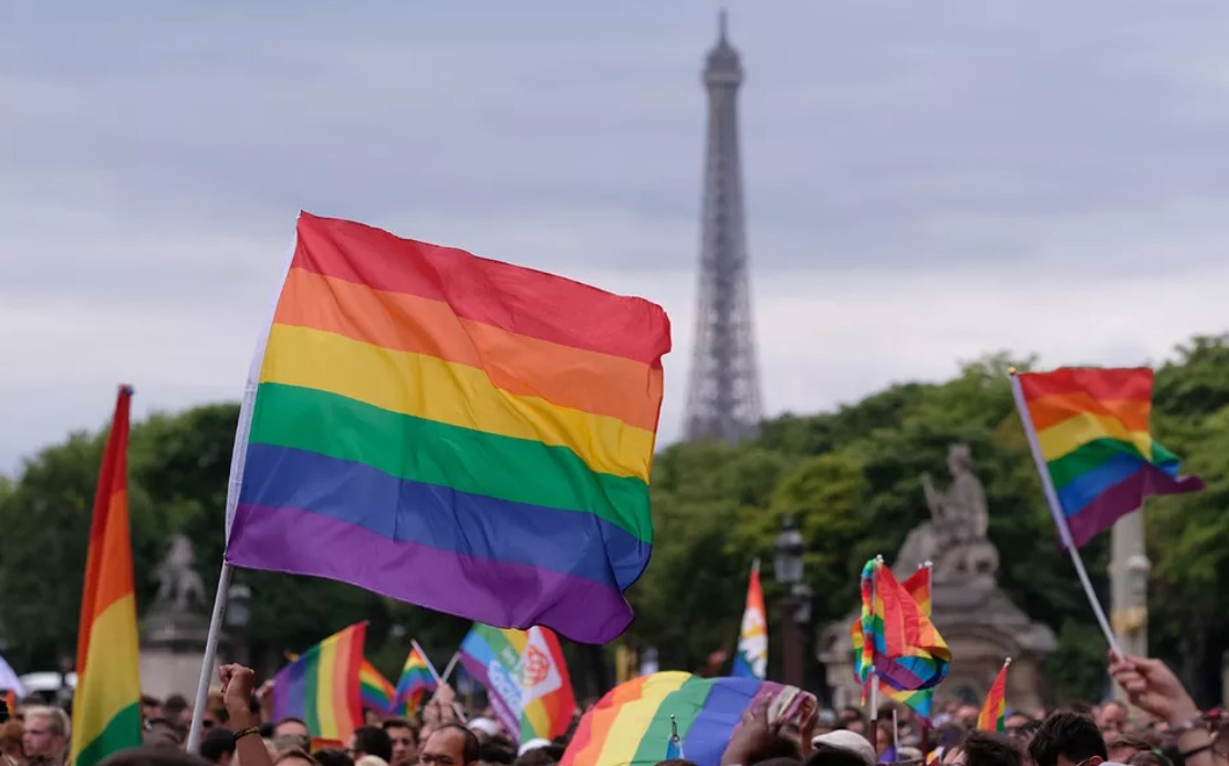 Paris belediyesi, LGBTİ+’lara verdiği sözü tutuyor | Kaos GL - LGBTİ+ Haber Portalı Haber