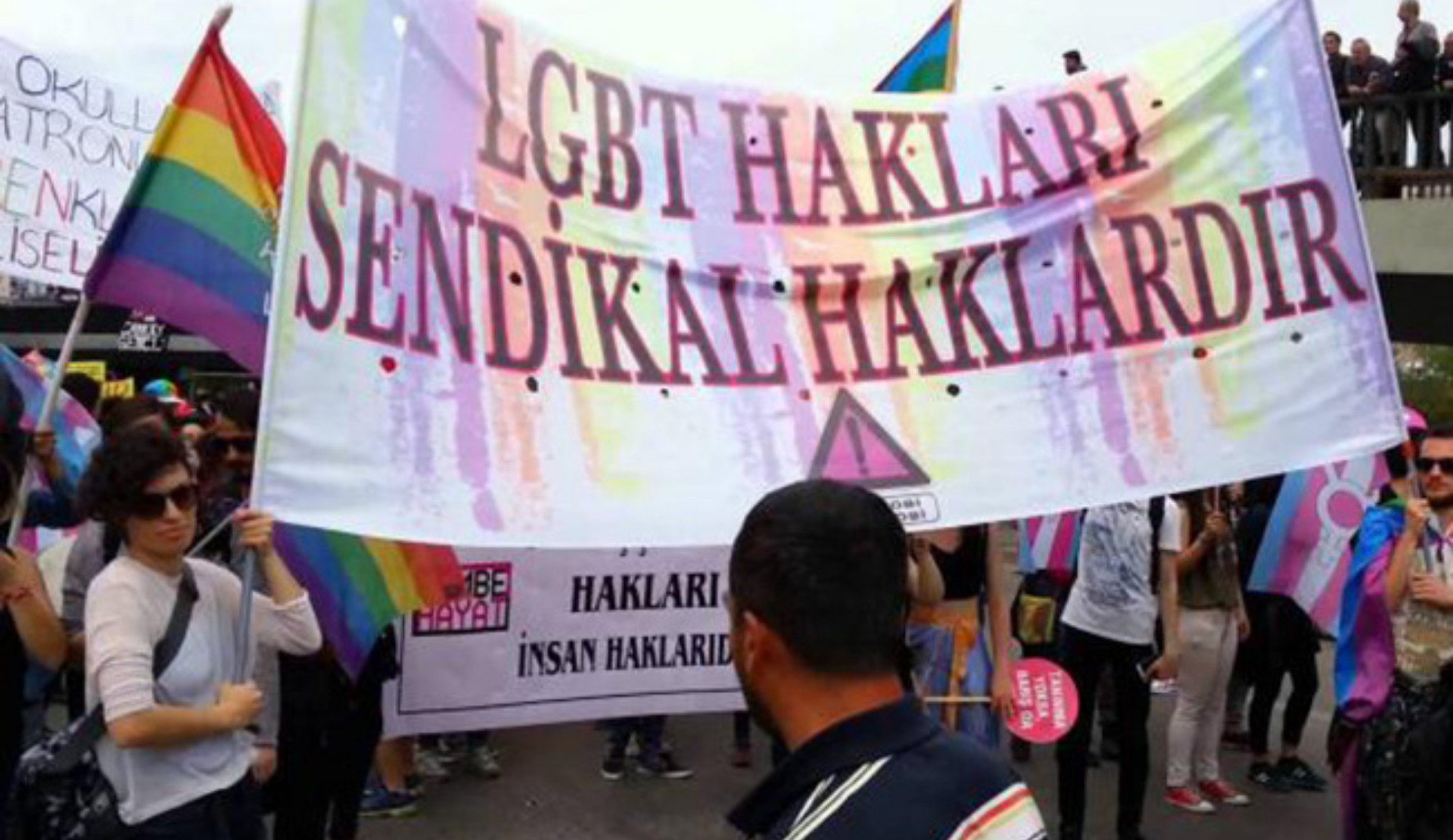 Pembe Yakalılar: “LGBTİ+ işçilerin yaşadığı ayrımcılık görünmez kılınıyor” Kaos GL - LGBTİ+ Haber Portalı
