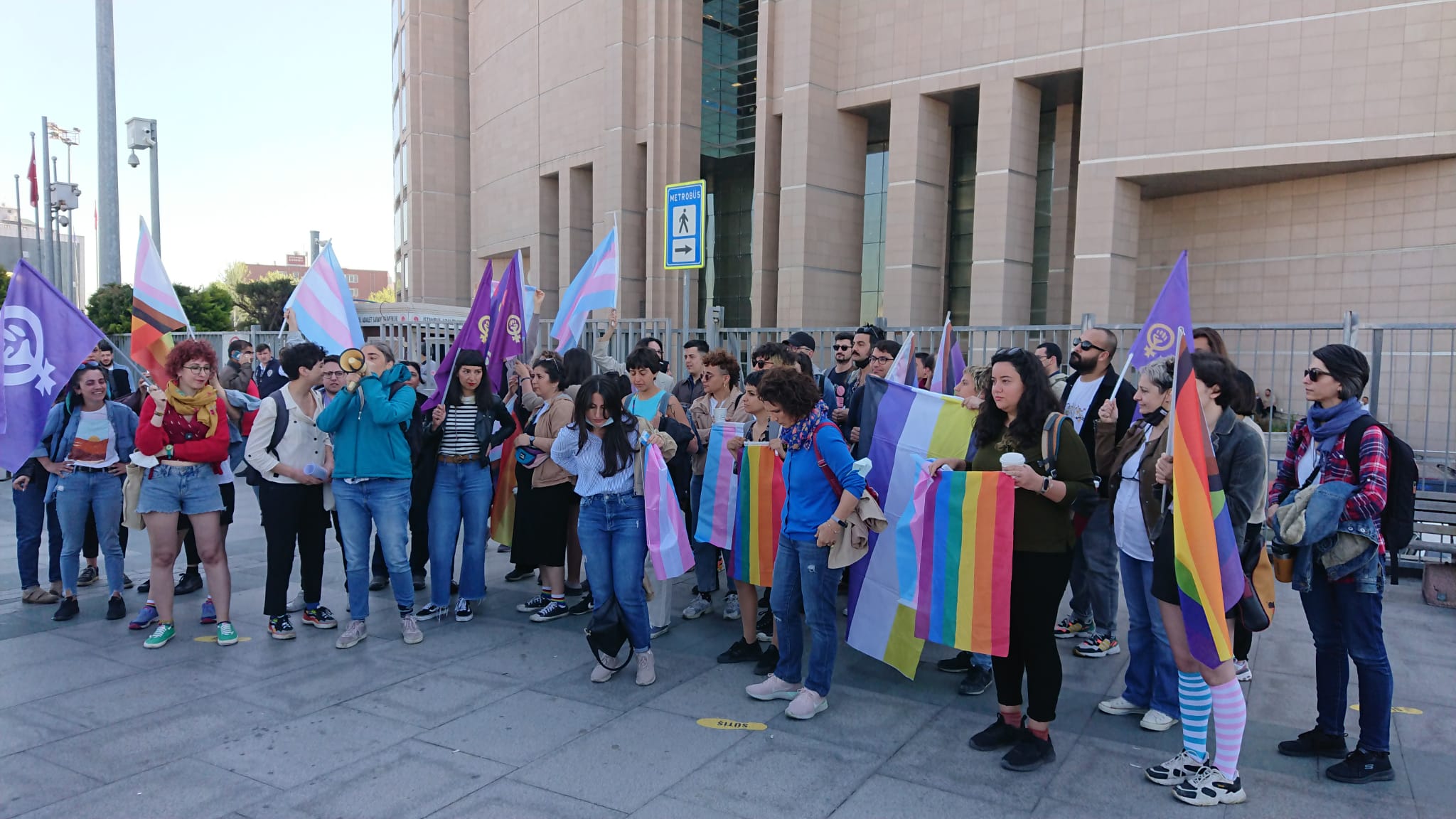 2021 İstanbul LGBTİ+ Onur Yürüyüşü davalarında beraatler kesinleşti Kaos GL - LGBTİ+ Haber Portalı