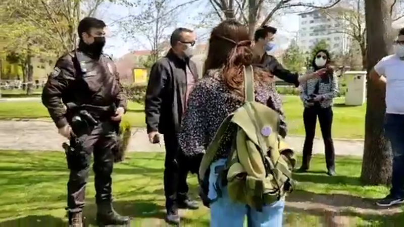 Polisten, Eskişehir’de Kızıl Okyanus LGBTİ+ ve ÖGK pikniğine “özel” engeller | Kaos GL - LGBTİ+ Haber Portalı Haber