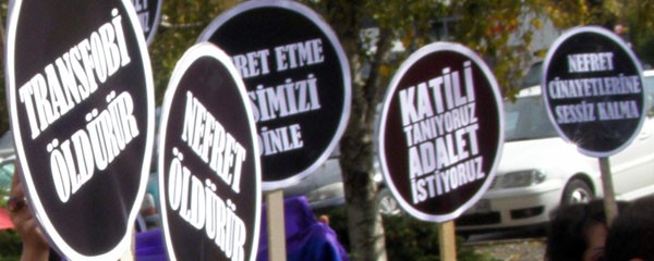 Pride Çanakkale: “Zeynep’in ve yitirdiğimiz tüm transların kaybı nefret politikalarının bir sonucu” | Kaos GL - LGBTİ+ Haber Portalı