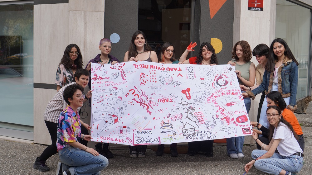 Queer çizgiler Aşkınlık’la buluştu | Kaos GL - LGBTİ+ Haber Portalı Haber