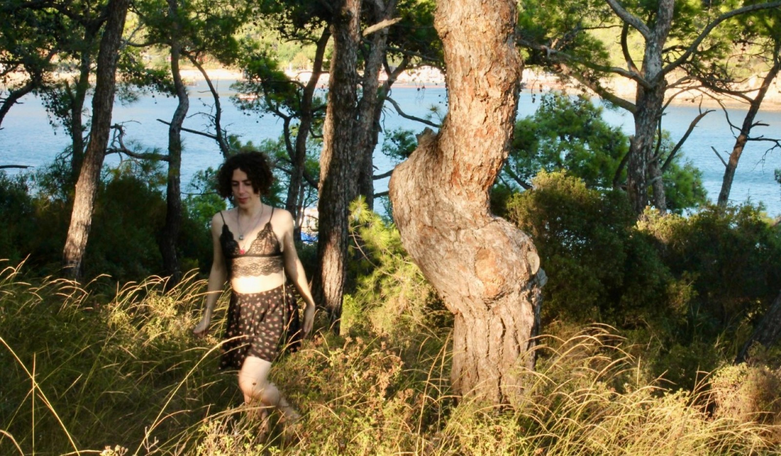 “Queer Poetiktir” şiir gecesi 8 Aralık’ta | Kaos GL - LGBTİ+ Haber Portalı Haber