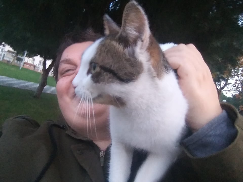 Queerantina* halleri: “Riskli grupta olsam da ayrıcalıklarımın farkındayım” Kaos GL - LGBTİ+ Haber Portalı