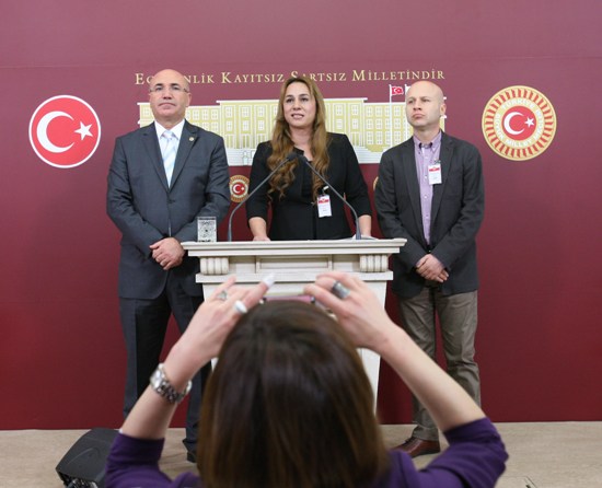 Remembering trans people in the Turkish Parliament: Trans and gay murders are political! Kaos GL - News Portal for LGBTI+