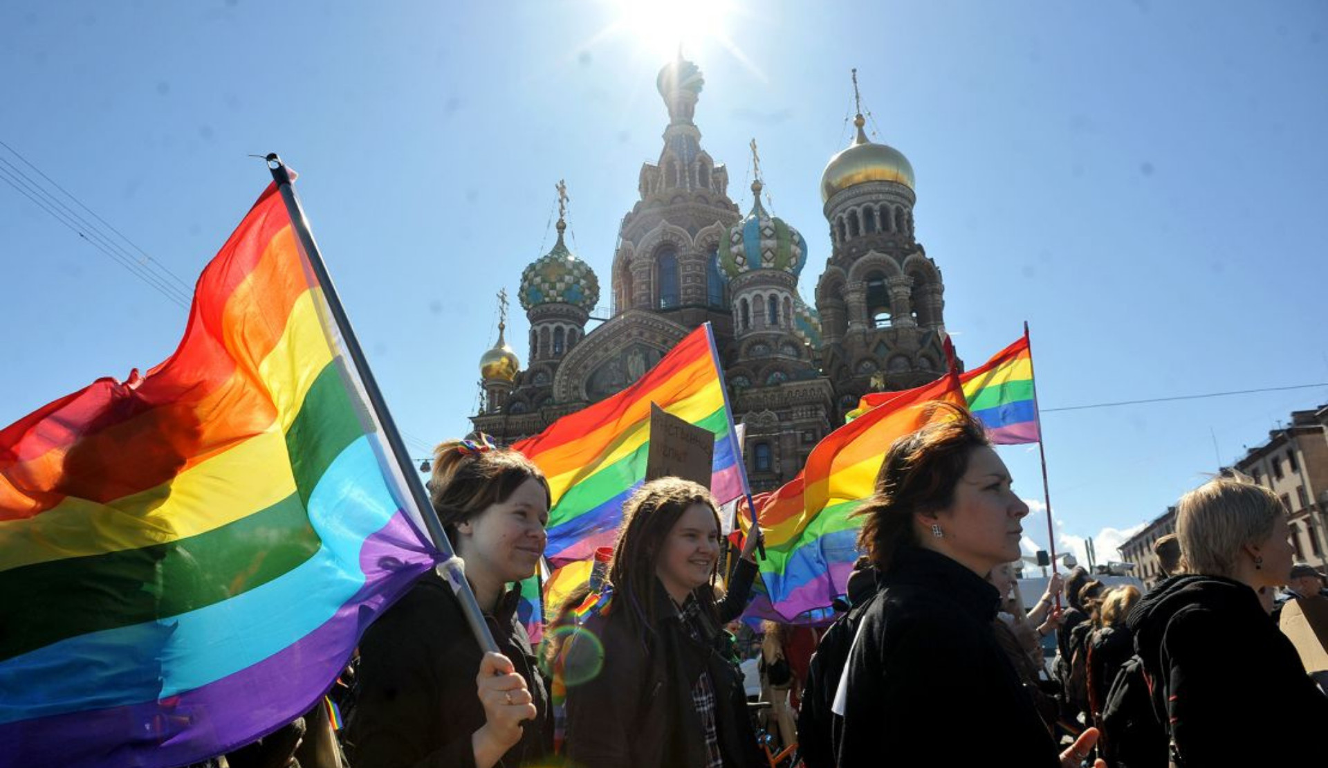 Rusya’da internet yasakları LGBTİ+ sansürünü derinleştiriyor: “Hükümetin yapmaya çalıştığı şey, LGBTİ+’ları toplumdan silmek” Kaos GL - LGBTİ+ Haber Portalı