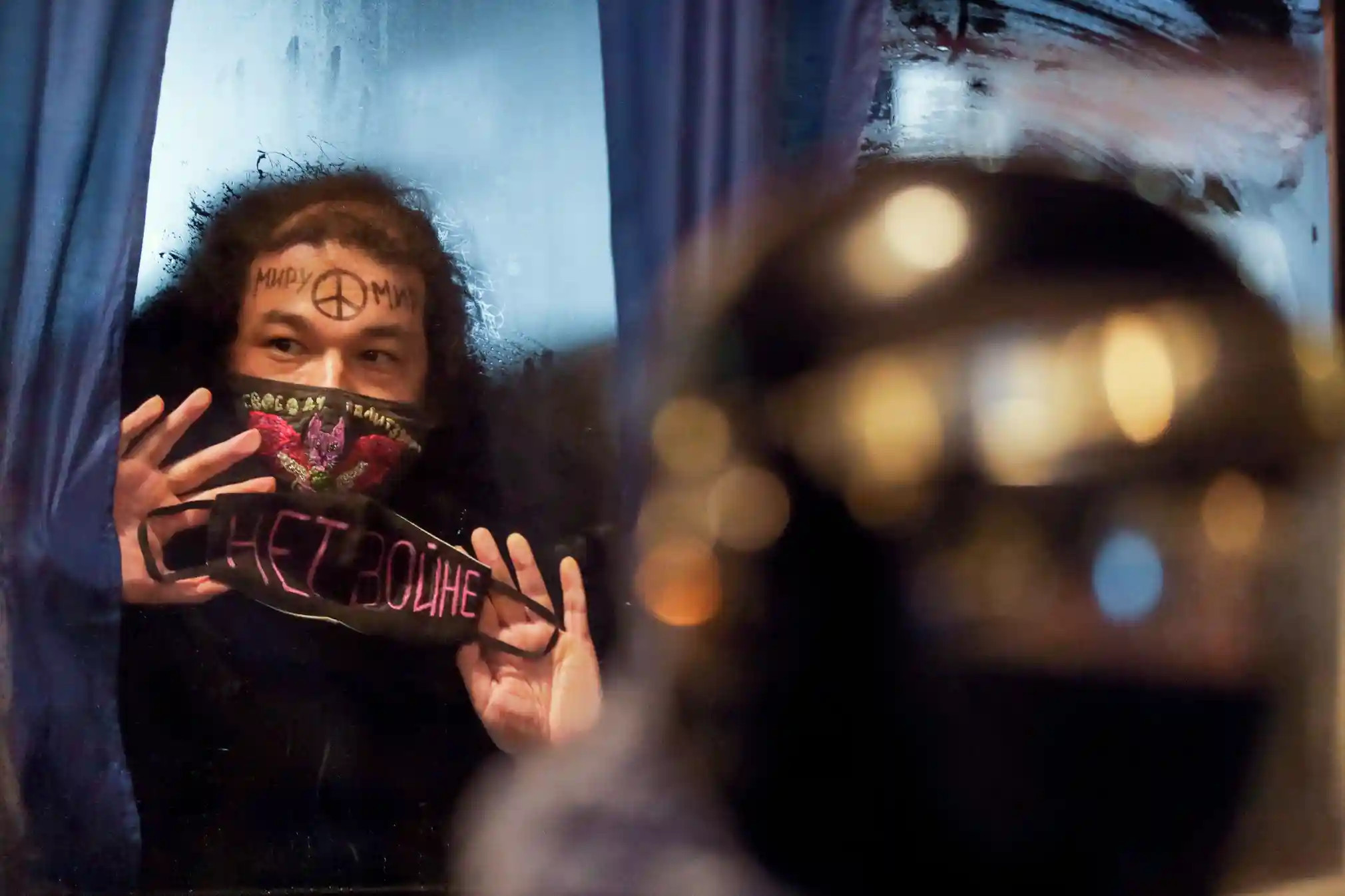 Rusya'da savaş karşıtı LGBTQ+’lara işkence, tutsaklık ve sürgün | Kaos GL - LGBTİ+ Haber Portalı Haber