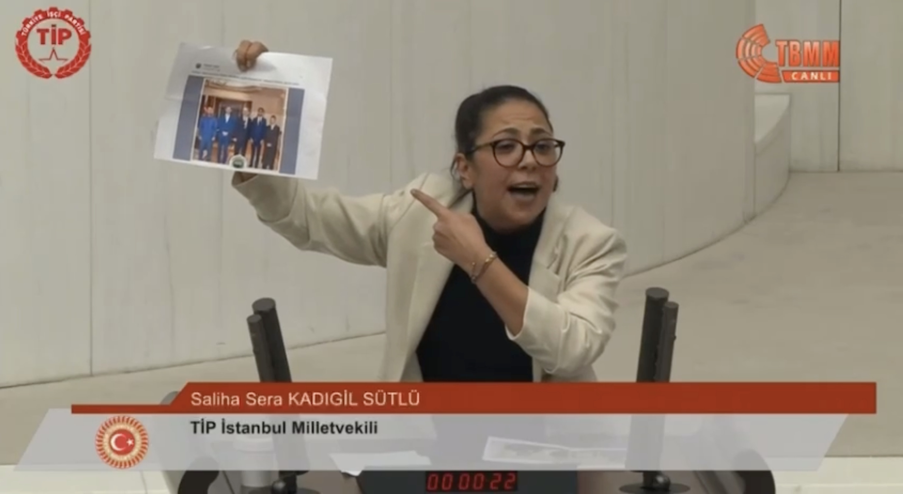 Sera Kadıgil: Ben LGBTİ+’ların haklarını savunmakla mükellefim, bağırın, çıldırın! | Kaos GL - LGBTİ+ Haber Portalı Haber