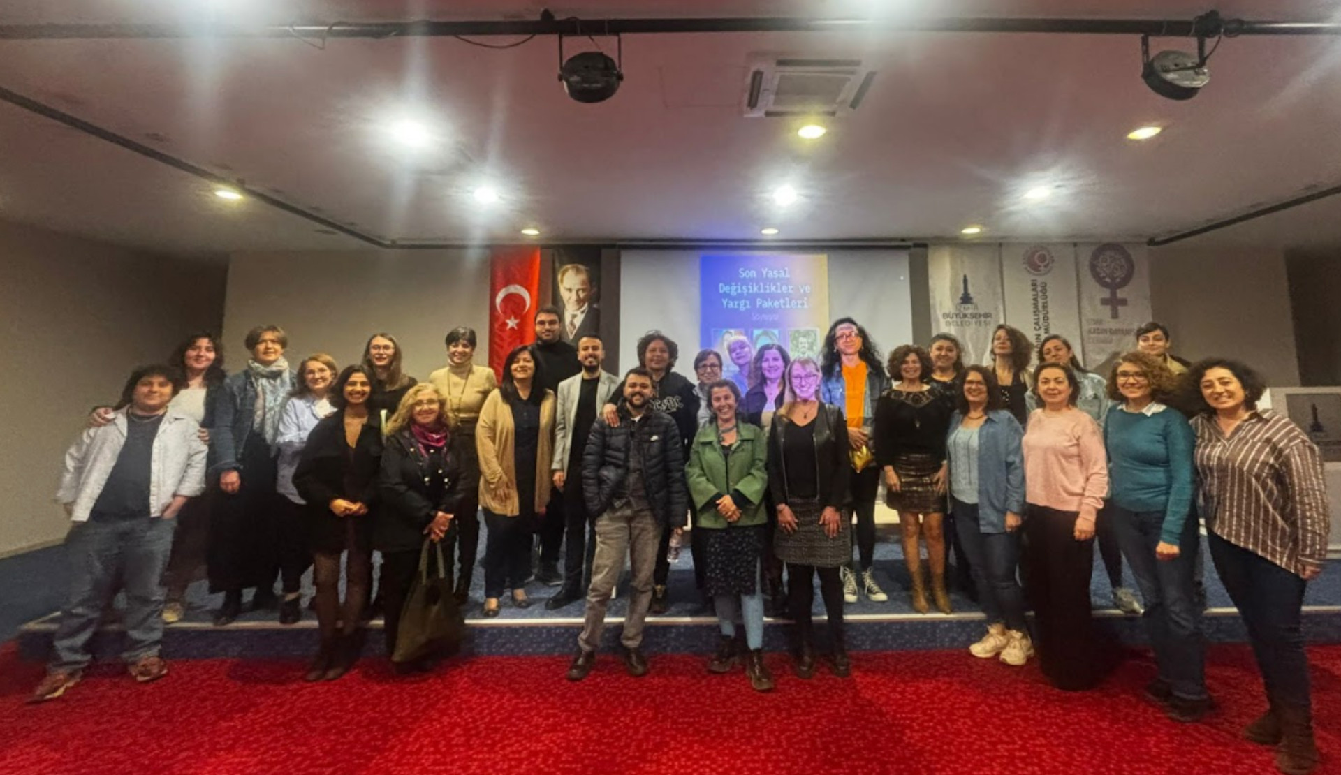 “Son Yasal Değişiklikler ve Yargı Paketleri” söyleşisi İzmir’de yapıldı: “İktidar, LGBTİ+’ları tehdit olarak gösteriyor” | Kaos GL - LGBTİ+ Haber Portalı