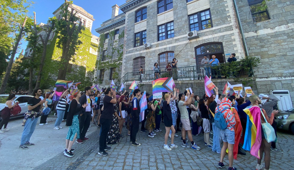 “Sonunda beraat kararı verilse bile bu yargılamalar hukuka aykırı” Kaos GL - LGBTİ+ Haber Portalı