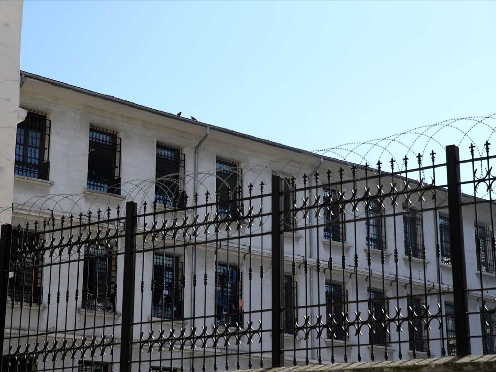 Sudanlı göçmen aktivist ve doktor geri gönderme merkezinde | Kaos GL - LGBTİ+ Haber Portalı Haber