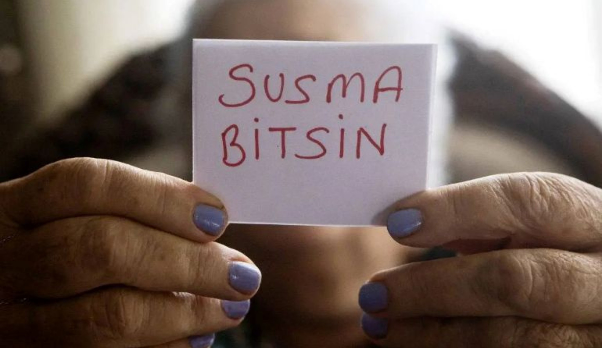 Susma Bitsin ve Komedyen Kadınlar İnisiyatifi: “Sahnelerin şiddete maruz bırakılanlar için güvenli hale getirilmesi gerekiyor” Kaos GL - LGBTİ+ Haber Portalı