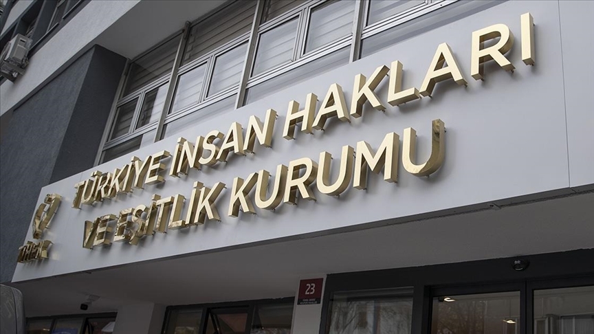 TİHEK, LGBTİ+’lara yönelik ayrımcı tutumunu Mecliste de sürdürdü | Kaos GL - LGBTİ+ Haber Portalı Haber