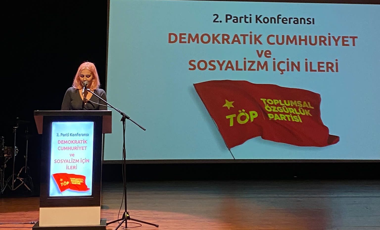 TÖP konferansında gökkuşağı bayrağının suç sayılmasına tepki | Kaos GL - LGBTİ+ Haber Portalı Haber