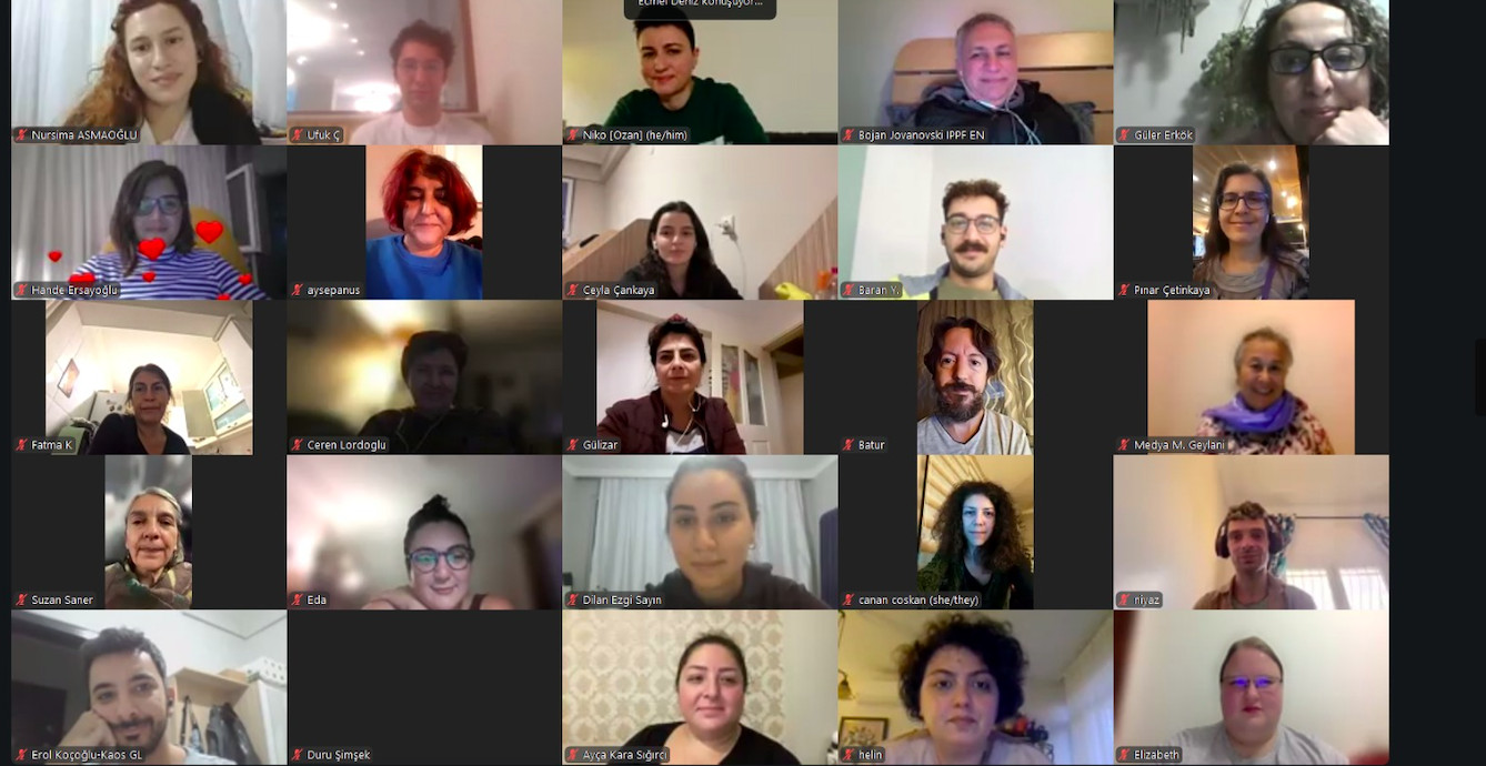 Toplumsal cinsiyet karşıtlığı panelinde uluslararası deneyimler konuşuldu: “Şirketler ve devletler, işbirliği içinde kuir ve feminist hareketleri bastırmaya çalışıyor” | Kaos GL - LGBTİ+ Haber Portalı