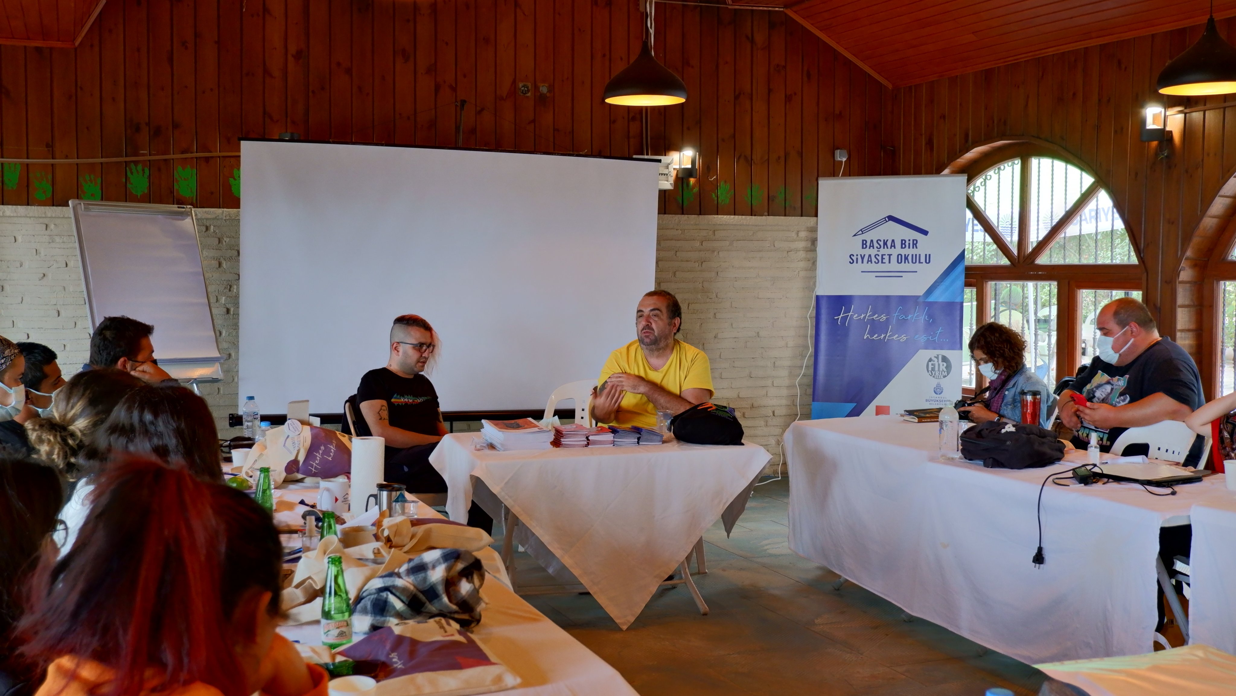 Toplumun dışına itilen LGBTİ+’ların ve Romanların ortak deneyimleri | Kaos GL - LGBTİ+ Haber Portalı Haber