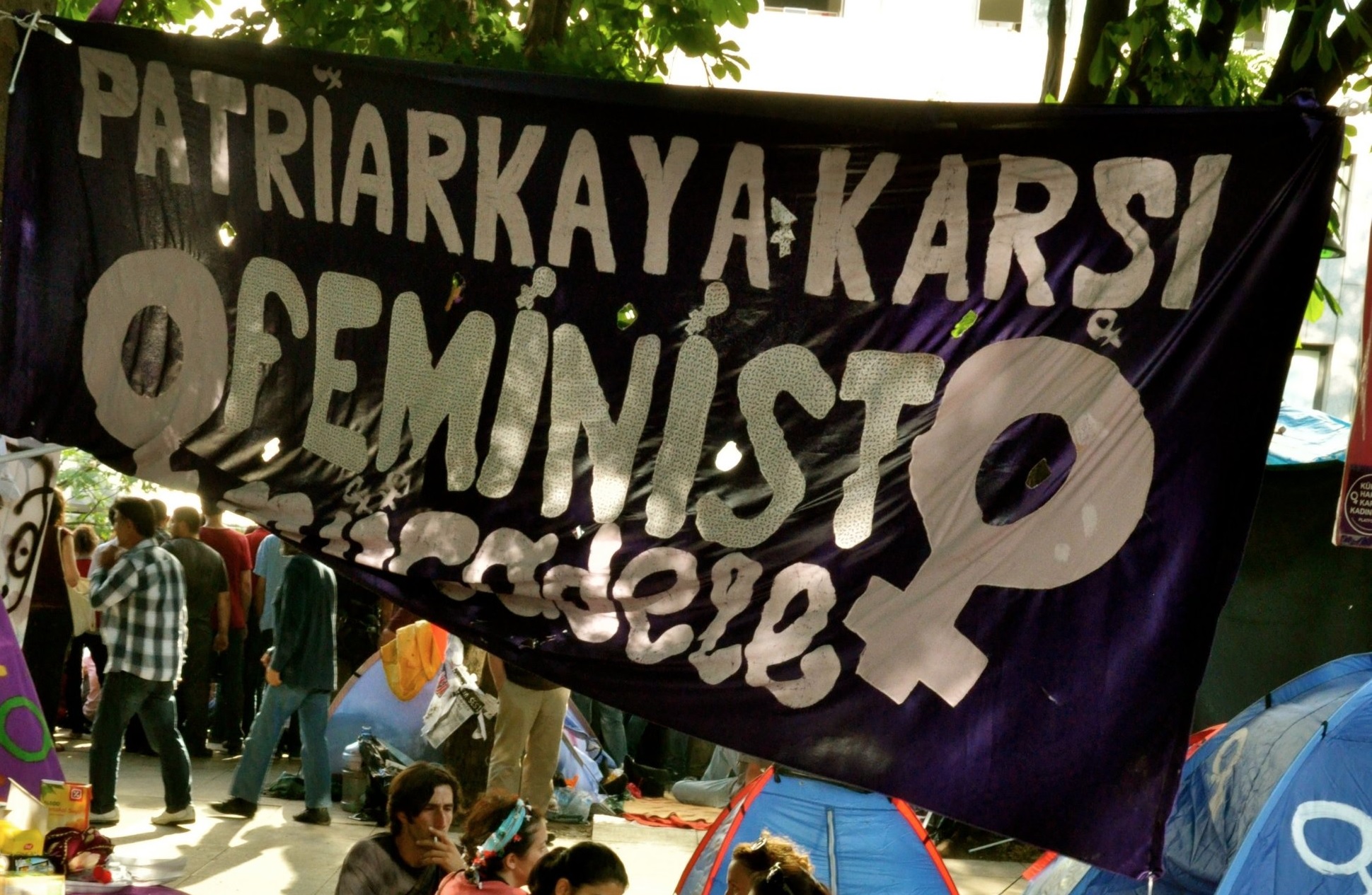 “Trans Çalışmaları: Cinsiyet ve Bilim” forumuna polis ablukası! Kaos GL - LGBTİ+ Haber Portalı