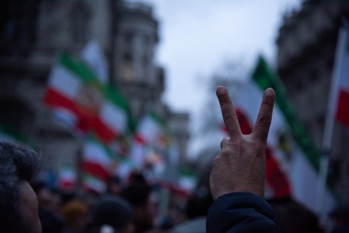 Trans Onur Haftası, İran’daki protestoları selamladı: “Bu iradeden cesaret alıyoruz ve direnen halkları selamlıyoruz” | Kaos GL - LGBTİ+ Haber Portalı