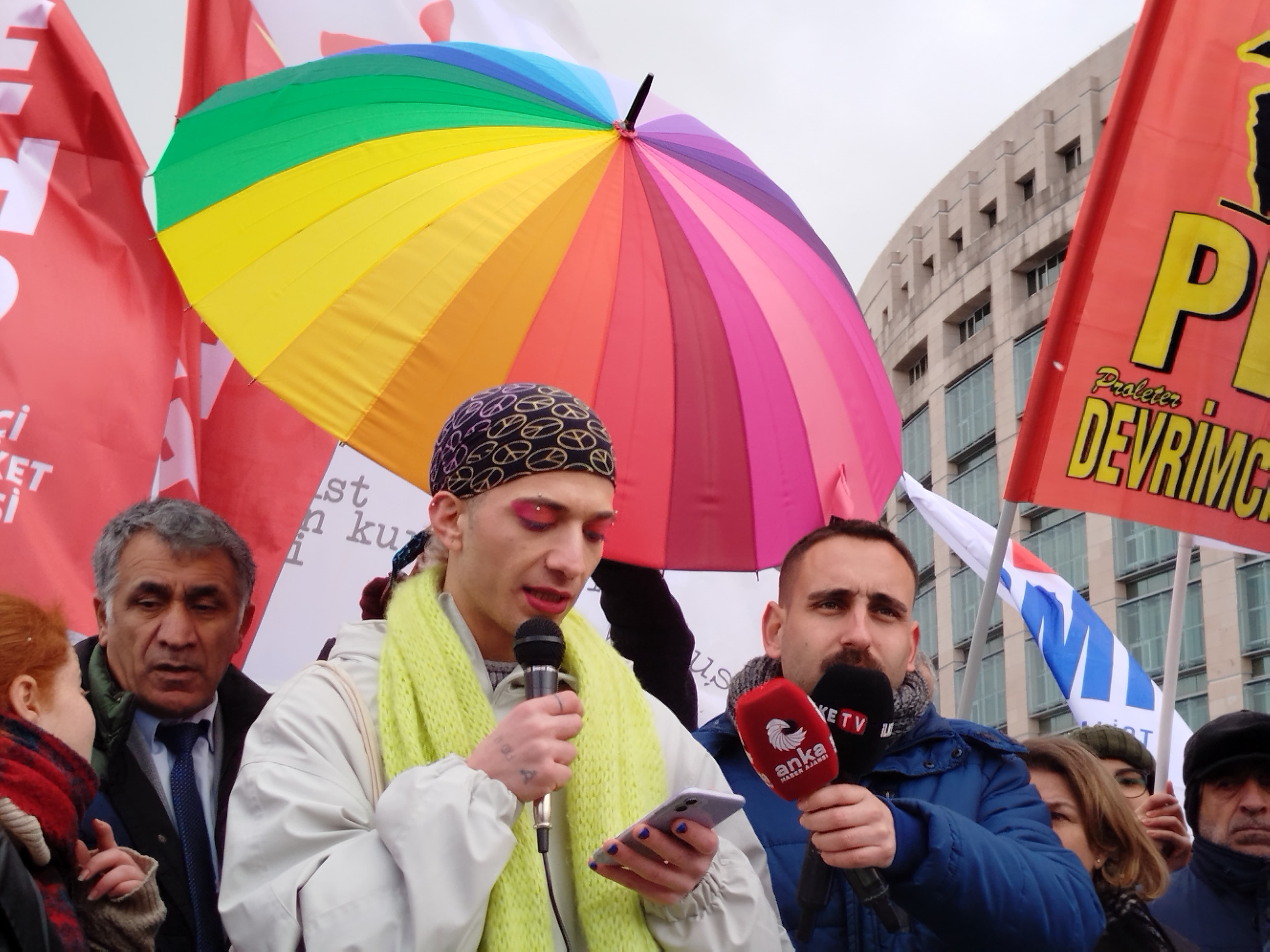 Trans Onur Haftası Komitesi: “Yıldız Tar bir basın emekçisidir, özgür basın asla susmayacak” | Kaos GL - LGBTİ+ Haber Portalı Haber
