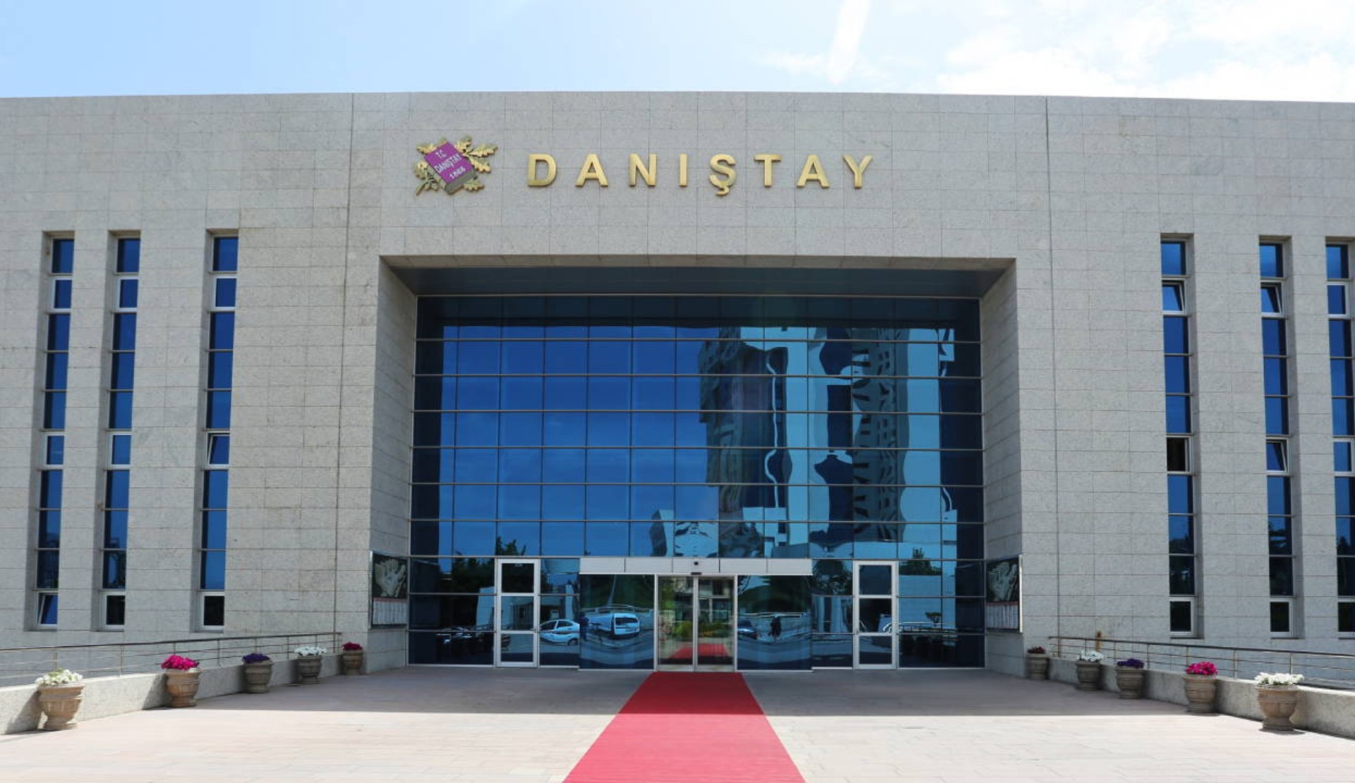 TTB ve TPD'den hormona erişim engellerine Danıştay itirazı: “21 yaş sınırı bilimsel bir temele dayanmıyor” Kaos GL - LGBTİ+ Haber Portalı
