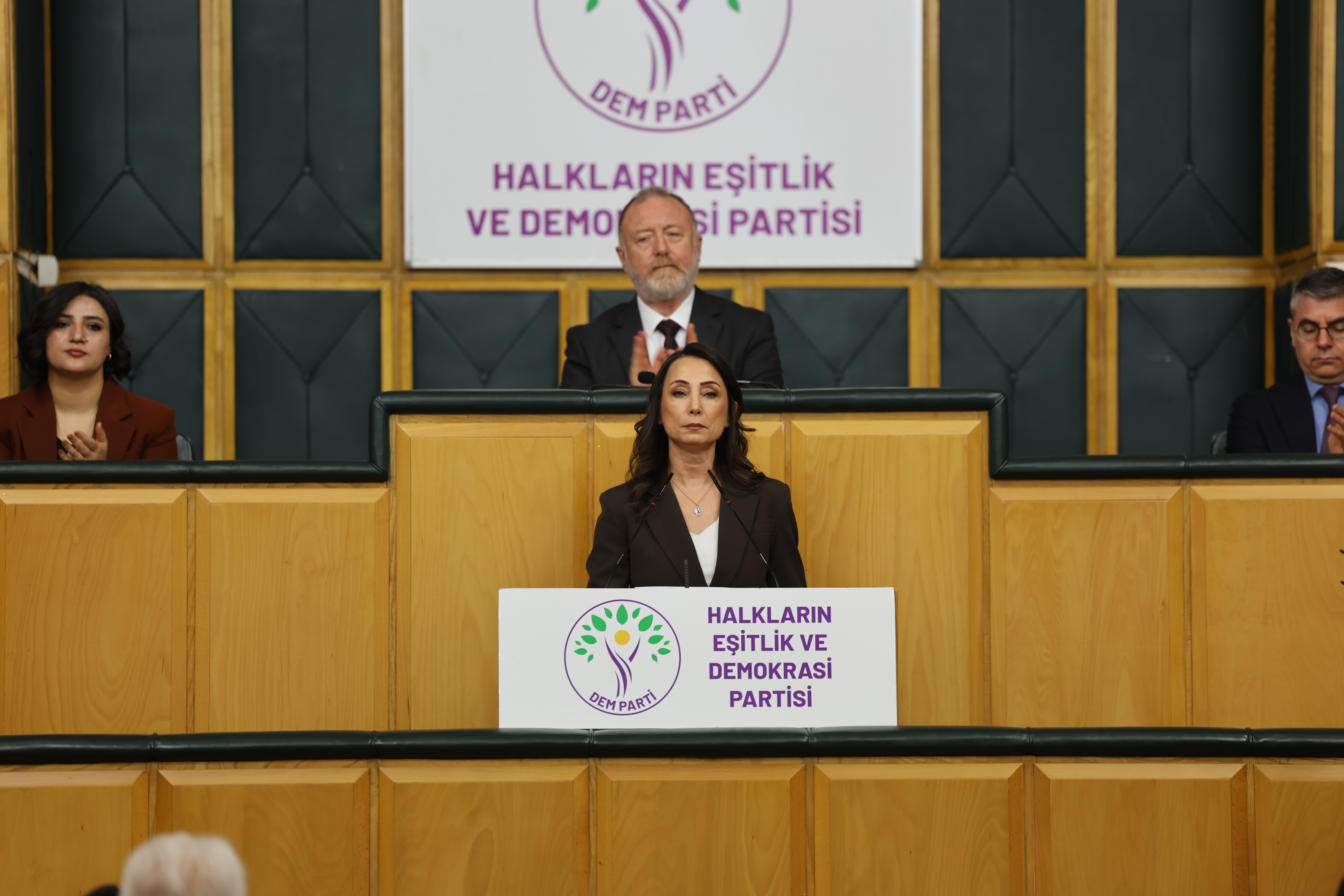 Tülay Hatimoğulları’ndan 1 Mayıs çağrısı: “LGBTİ+’larla ve kadınlarla 1 Mayıs'ta olacağız” Kaos GL - LGBTİ+ Haber Portalı