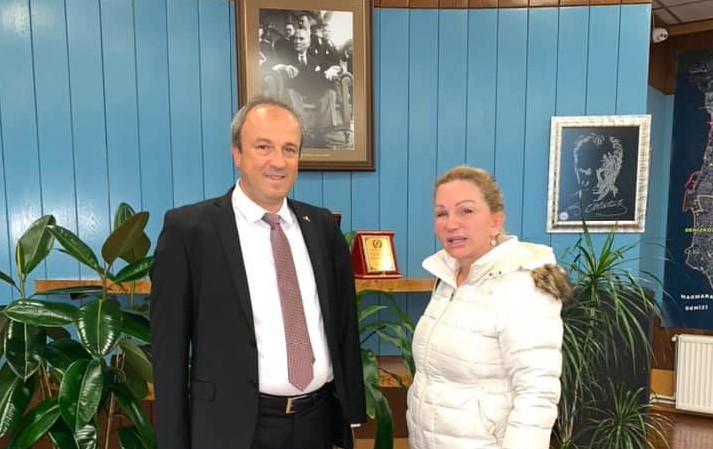 Türkiye’de bir ilk: Avcılar Belediyesi’ne açık kimlikli trans kadın şoför | Kaos GL - LGBTİ+ Haber Portalı