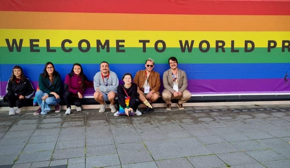 ÜniKuir’e “Korkusuzluk Ödülü”! | Kaos GL - LGBTİ+ Haber Portalı Haber