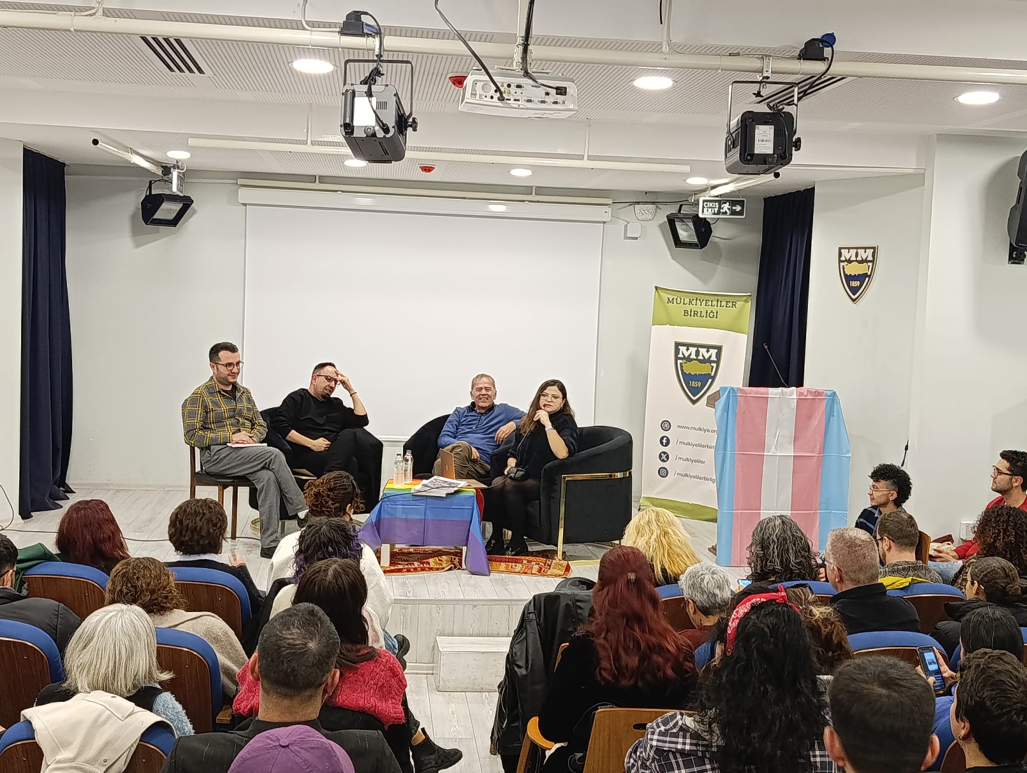 Yan Yana Forum’da LGBTİ+ düşmanlığına karşı panel: "LGBTİ+ düşmanlığı, bir tür yasa kurucu şiddet biçimi" | Kaos GL - LGBTİ+ Haber Portalı