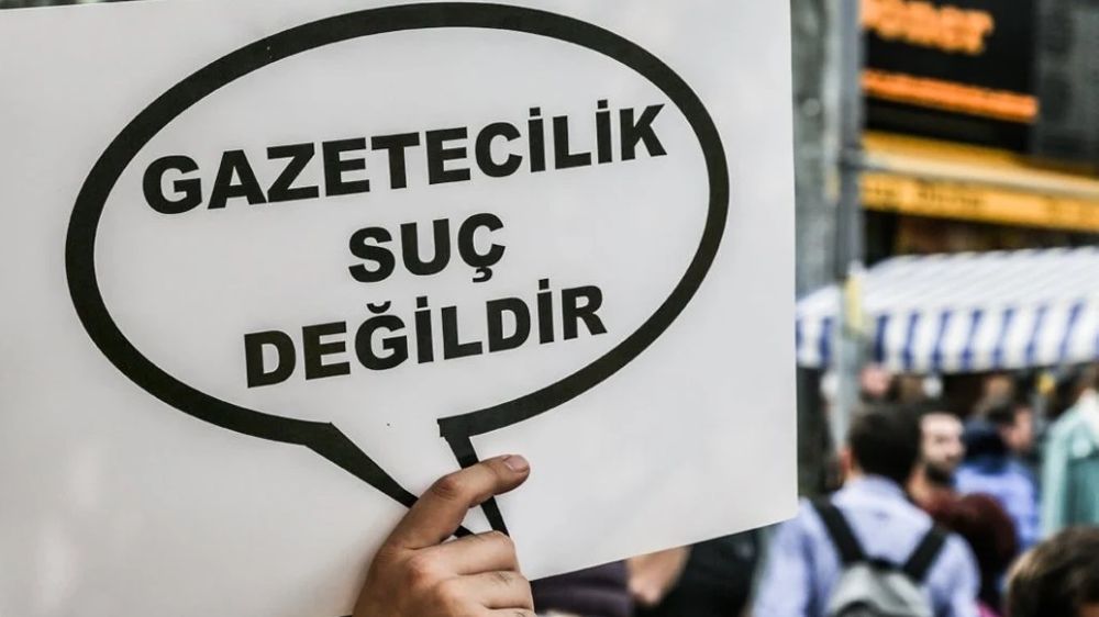 “Yargı paketi LGBTİ+ haberciliğini ve kamusal bilgi üretimini doğrudan kriminalize ediyor” Kaos GL - LGBTİ+ Haber Portalı