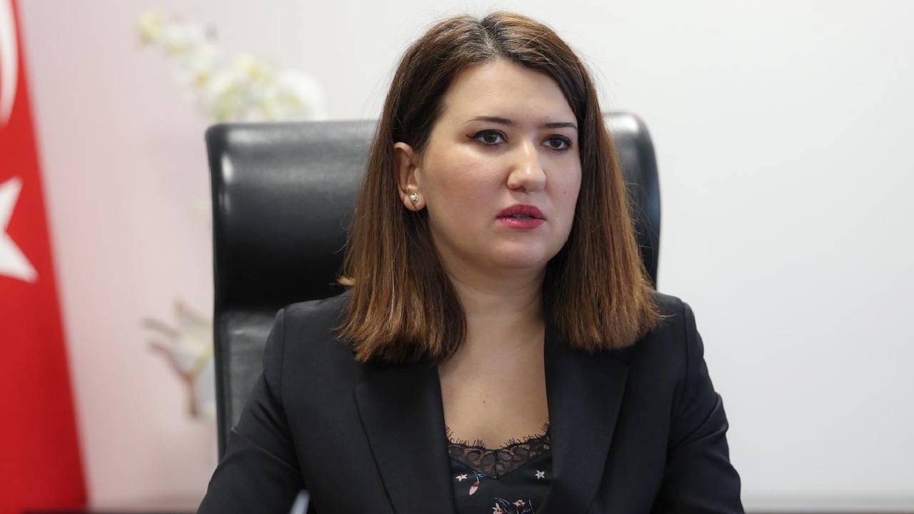 Yeni Partili Gökçe Gökçen’den “Ailem Güvende” operasyonuna tepki: “Konu sadece ilgili derneklerin değil, tüm milletvekillerinin sorunu” Kaos GL - LGBTİ+ Haber Portalı