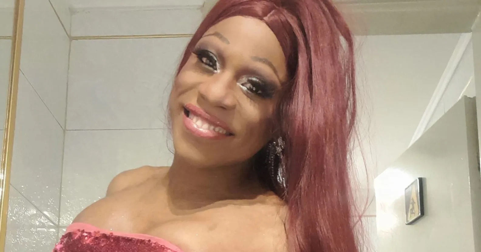 Yunanistan’da vahşet: Kübalı trans kadın kendi evinde hunharca öldürüldü | Kaos GL - LGBTİ+ Haber Portalı Haber