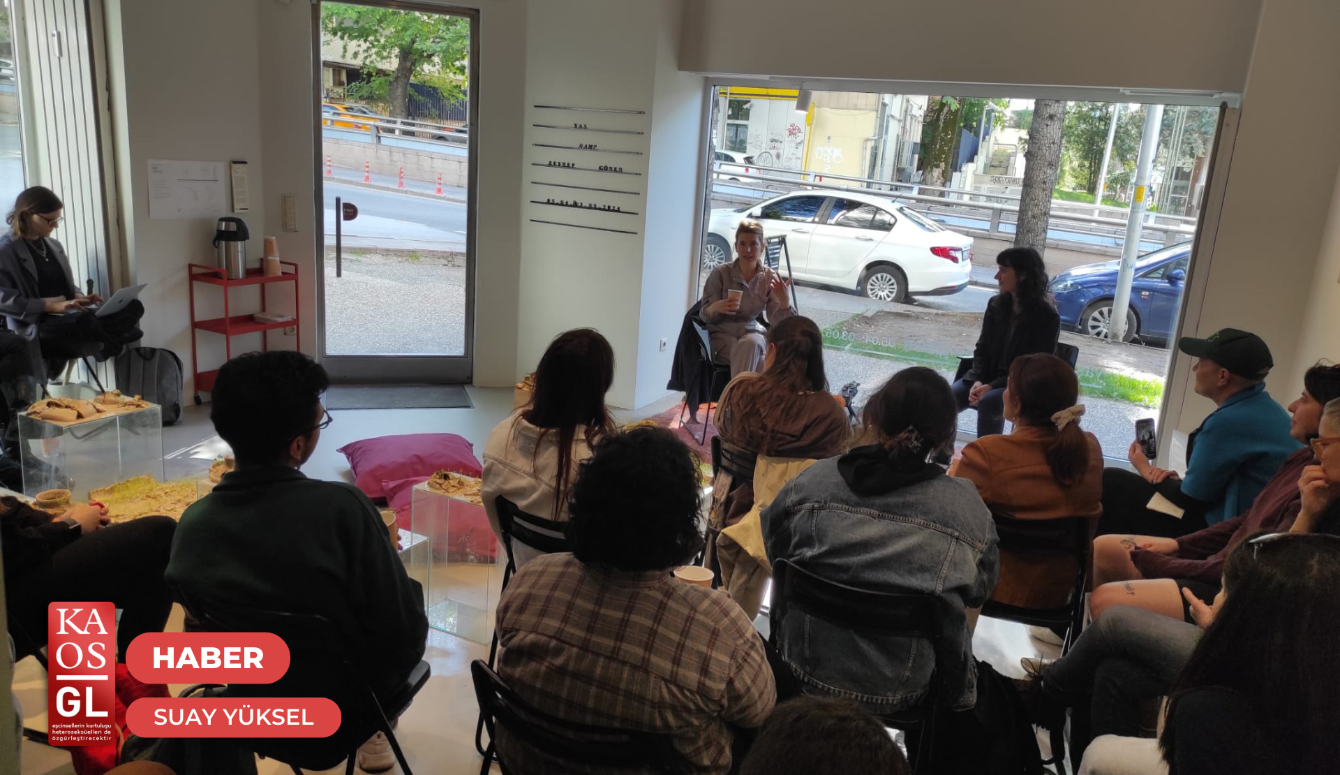 Zeynep Gönen’in “Yaş” sergisinin kapanışı 4 Mayıs Cumartesi günü gerçekleşti | Kaos GL - LGBTİ+ Haber Portalı Haber