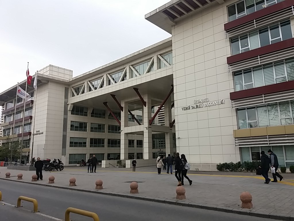 E-haciz uygulaması ve mülkiyet hakkı | Kaos GL - LGBTİ+ Haber Portalı Gökkuşağı Forumu Köşe Yazısı