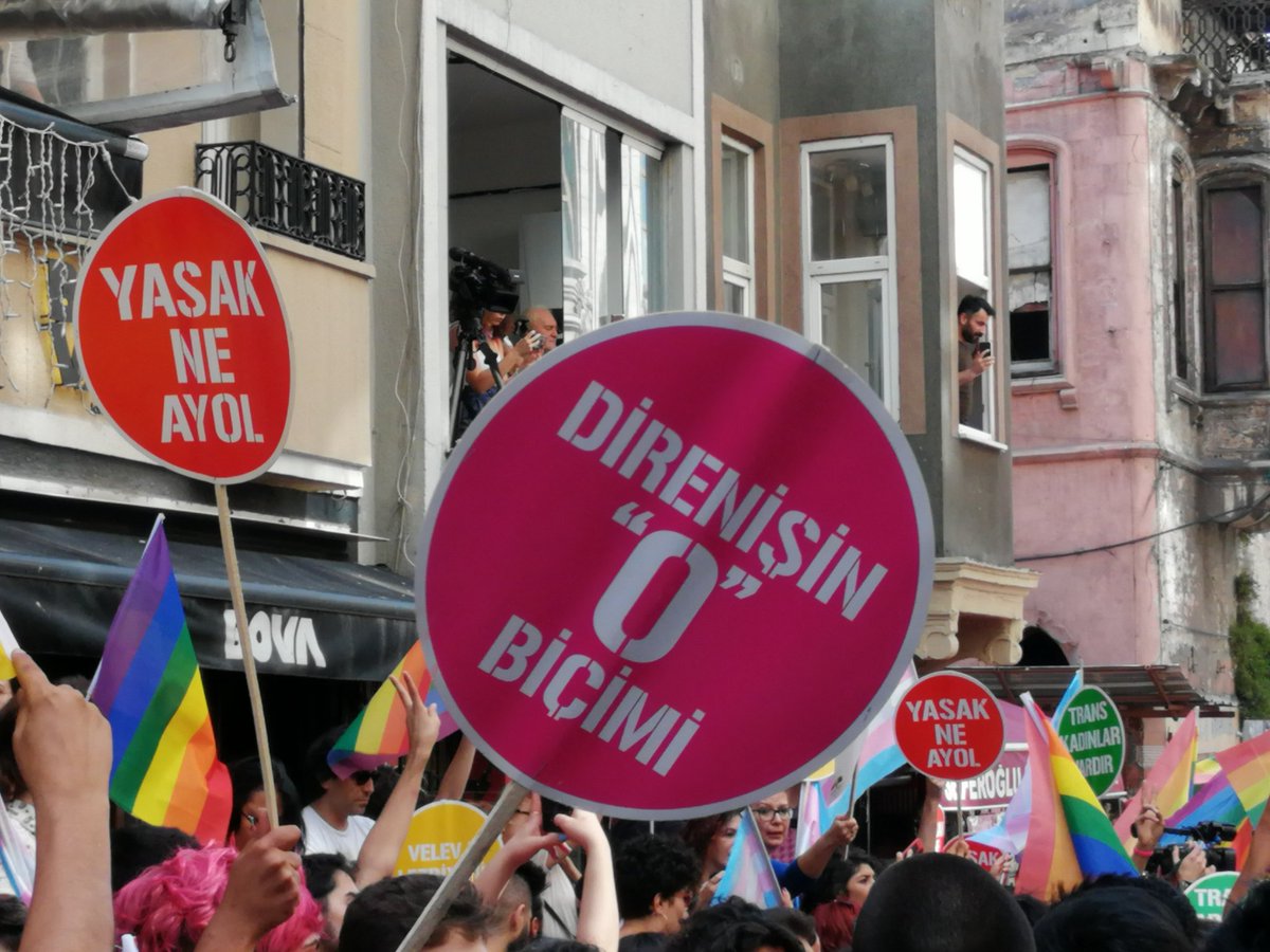 Lolipop: Severiz aşko! | Kaos GL - LGBTİ+ Haber Portalı Gökkuşağı Forumu Köşe Yazısı
