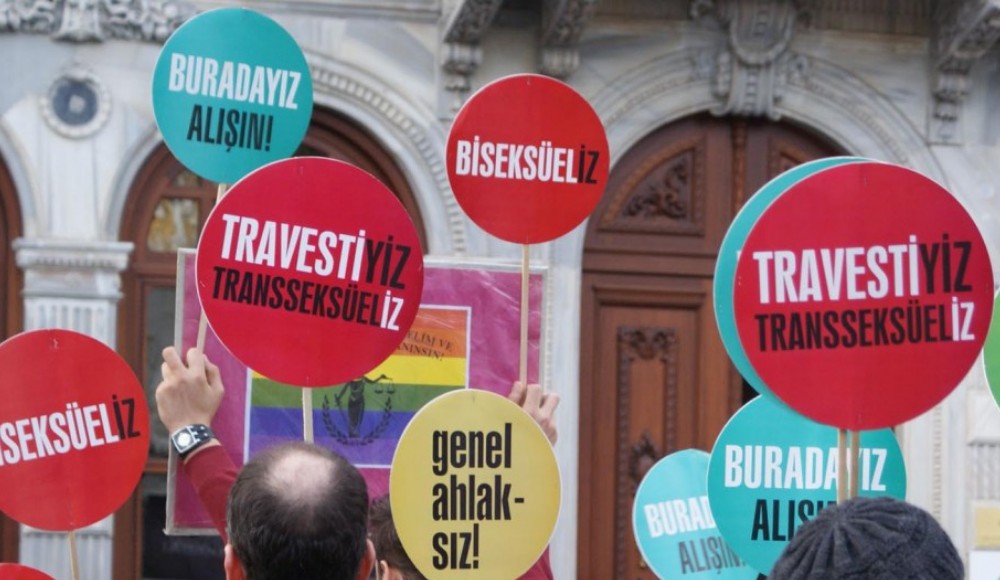 Putkam şişti! | Kaos GL - LGBTİ+ Haber Portalı Gökkuşağı Forumu Köşe Yazısı