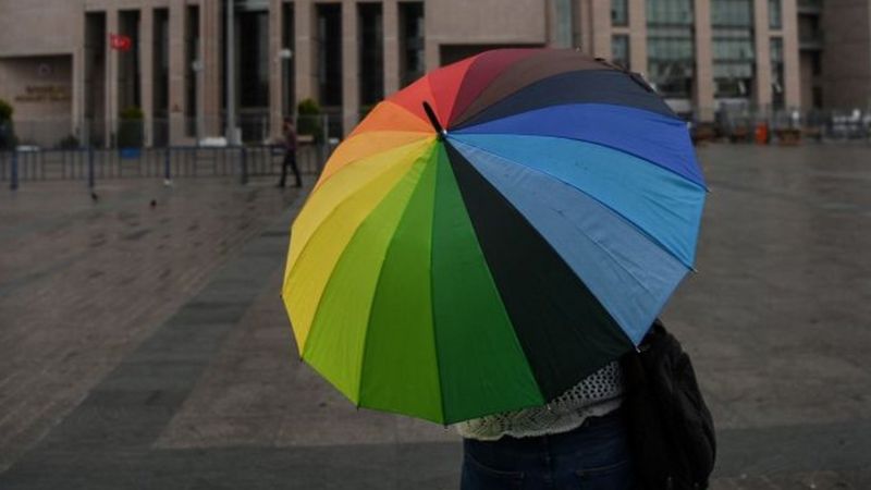 Reklam Kurulunun yeni misyonu: Homofobi ve transfobi | Kaos GL - LGBTİ+ Haber Portalı Gökkuşağı Forumu Köşe Yazısı