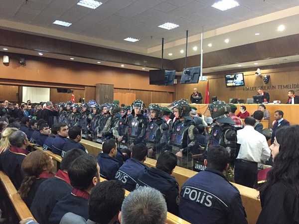 10 Ekim davası: CMK&rsquo;nın atadığı sanık avukatları çekildi | Kaos GL - LGBTİ+ Haber Portalı Haber