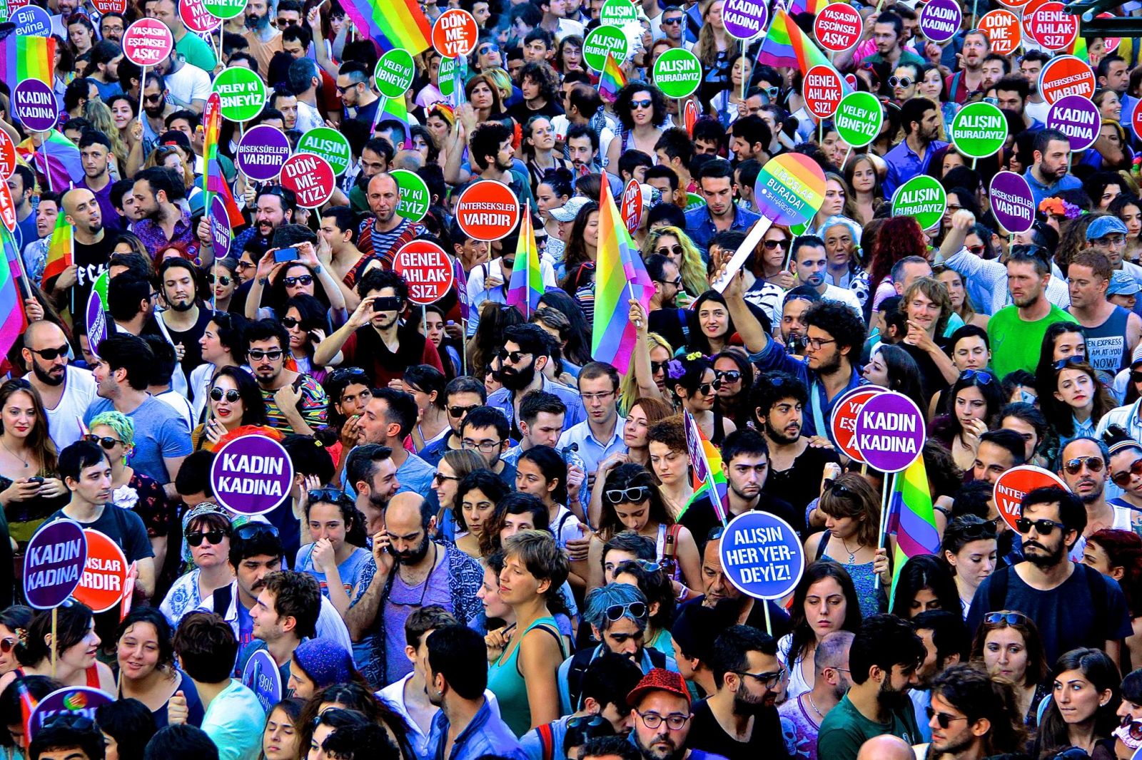 Kaos GL Şubat ayında 143 danışmanlık hizmeti sağladı | Kaos GL - LGBTİ+ Haber Portalı Haber