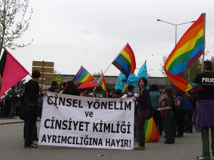 Kaos GL&rsquo;nin İnsan Hakları Programı güçlenerek yola devam ediyor | Kaos GL - LGBTİ+ Haber Portalı Haber
