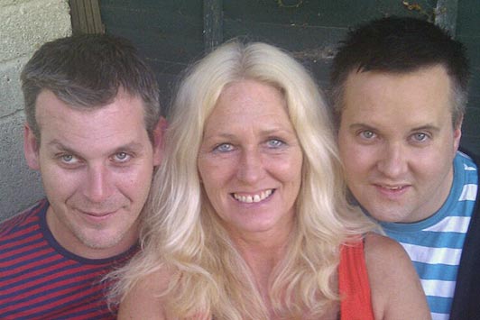 Eski Eşinin Nedimesi Olacak | Kaos GL - LGBTİ+ Haber Portalı Haber