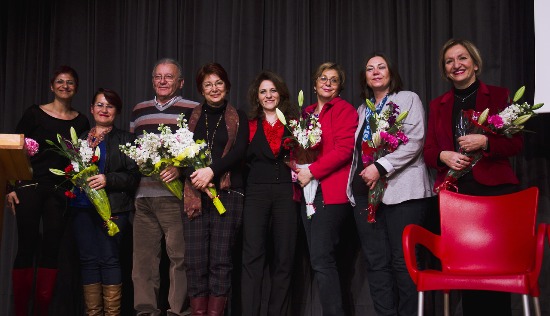 Bir Anne Eşcinsel Oğlu İçin Ne Yapabilir? | Kaos GL - LGBTİ+ Haber Portalı Haber