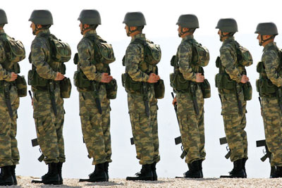 Son 5.5 Ayda 200’ü Aşkın Asker Şiddete Uğramış Kaos GL - LGBTİ+ Haber Portalı