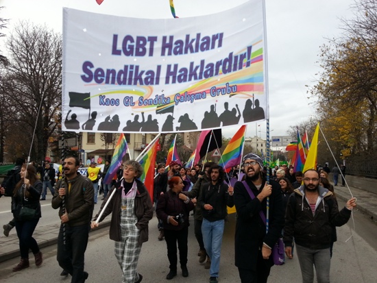 Komşu Fırın’da transfobik ayrımcılık: Git müftüyle konuş, yol göstersin! Kaos GL - LGBTİ+ Haber Portalı