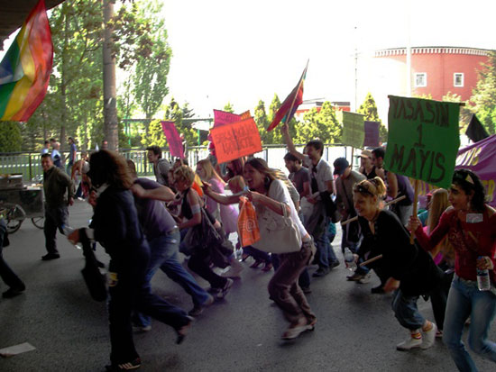 Seks İşçileri Patronsuz ve Pezevenksiz Bir Dünya İstiyor! | Kaos GL - LGBTİ+ Haber Portalı Haber