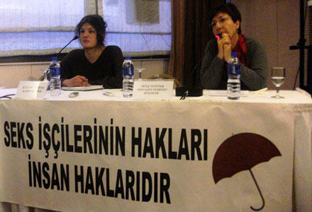 Seks İşçisi Burcu: "Vaktim olsa, bak nasıl olurmuş örgütlenmek" | Kaos GL - LGBTİ+ Haber Portalı Haber