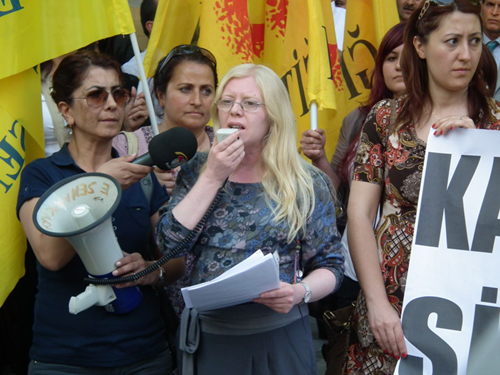 KESK&rsquo;li dokuz kadın ve "Dava" - Sakine Esen Yılmaz | Kaos GL - LGBTİ+ Haber Portalı Haber