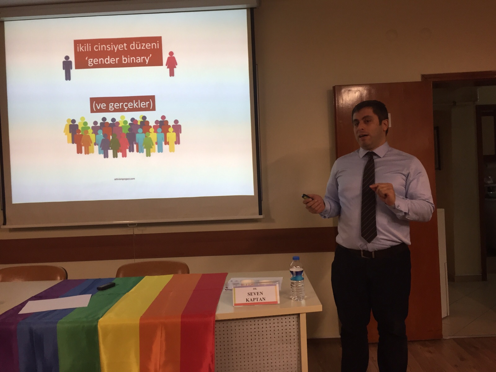 ‘Ebeveynler çocuğunu hem desteklemeli hem korumalı’ Kaos GL - LGBTİ+ Haber Portalı