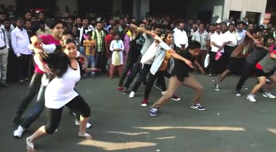 Hindistan’da Gençler LGBT Hakları İçin Flash Mob Yaptılar Kaos GL - LGBTİ+ Haber Portalı